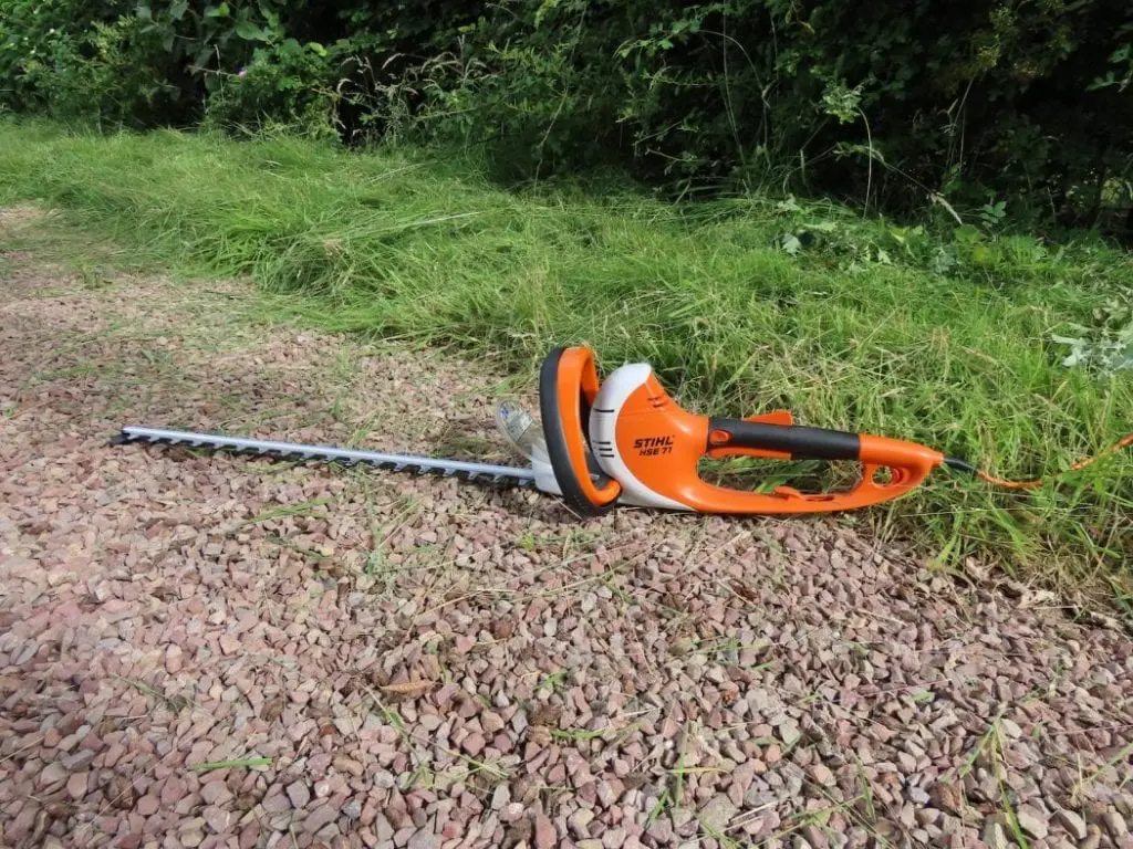 STIHL ELECTRIC HEDGE TRIMMER 28 800W (HSE71)-1-6.webp